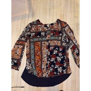 Skies and Blues women’s  3/4th sleeve rayon blouse medium floral